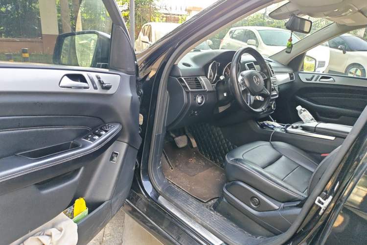 Used Mercedes-Benz M-Class 2015 ML 320 4MATIC Driver Seat