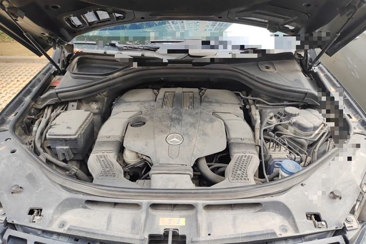 Used Mercedes-Benz M-Class 2015 ML 400 4MATIC Dynamic Model Engine Bay