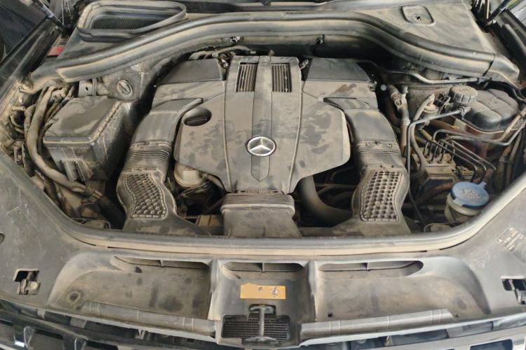 Used Mercedes-Benz M-Class 2015 ML 320 4MATIC Engine Bay