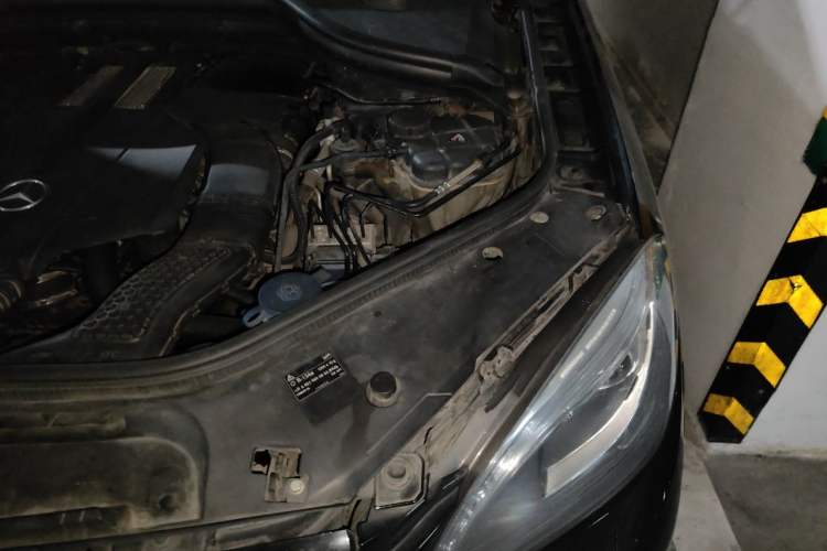Used Mercedes-Benz M-Class 2015 ML 400 4MATIC Dynamic Model Engine Bay Left