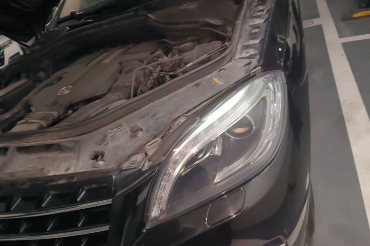 Used Mercedes-Benz M-Class 2015 ML 400 4MATIC Luxury Model Engine Bay Left