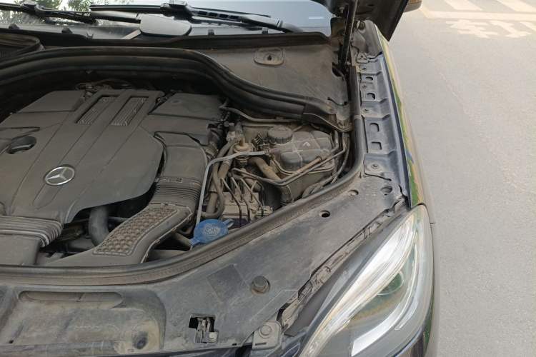 Used Mercedes-Benz M-Class 2015 ML 400 4MATIC Dynamic Model Engine Bay Left