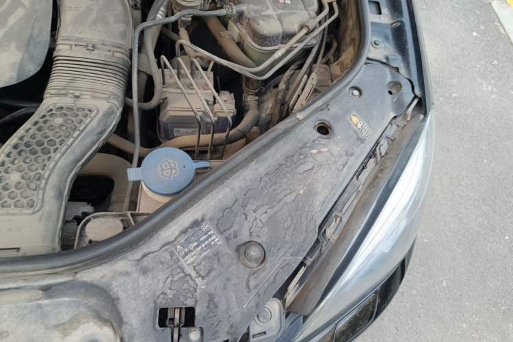 Used Mercedes-Benz M-Class 2015 ML 400 4MATIC Luxury Model Engine Bay Left