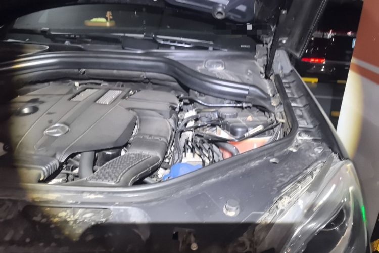 Used Mercedes-Benz M-Class 2015 ML 400 4MATIC Luxury Model Engine Bay Left