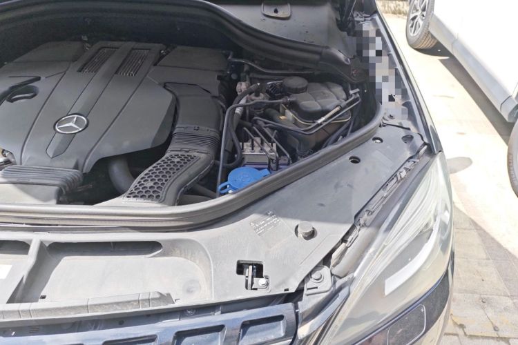 Used Mercedes-Benz M-Class 2015 ML 400 4MATIC Dynamic Model Engine Bay Left