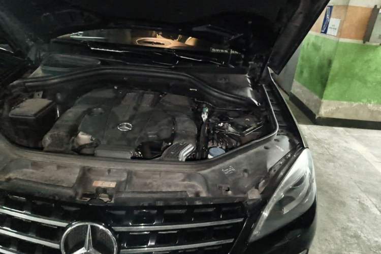 Used Mercedes-Benz M-Class 2015 ML 400 4MATIC Dynamic Model Engine Bay Left