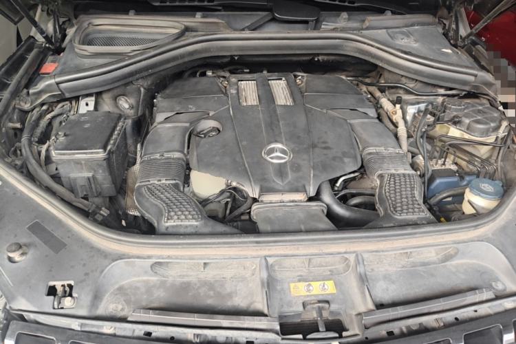 Used Mercedes-Benz M-Class 2015 ML 400 4MATIC Dynamic Model Engine Bay