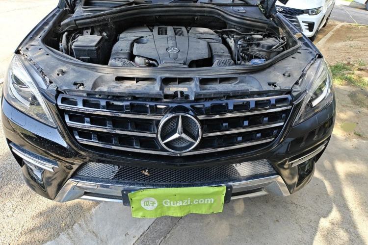 Used Mercedes-Benz M-Class 2015 ML 320 4MATIC Engine Bay