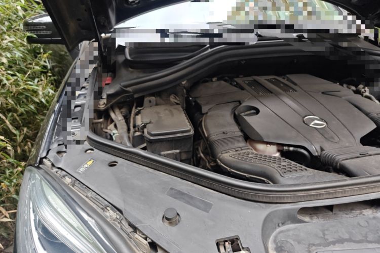 Used Mercedes-Benz M-Class 2015 ML 320 4MATIC Engine Bay Right