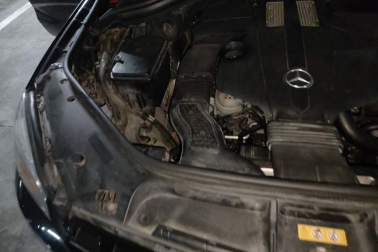 Used Mercedes-Benz M-Class 2015 ML 400 4MATIC Dynamic Model Engine Bay Right
