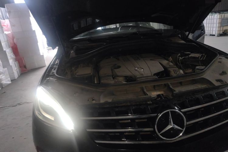 Used Mercedes-Benz M-Class 2015 ML 400 4MATIC Dynamic Model Engine Bay Right