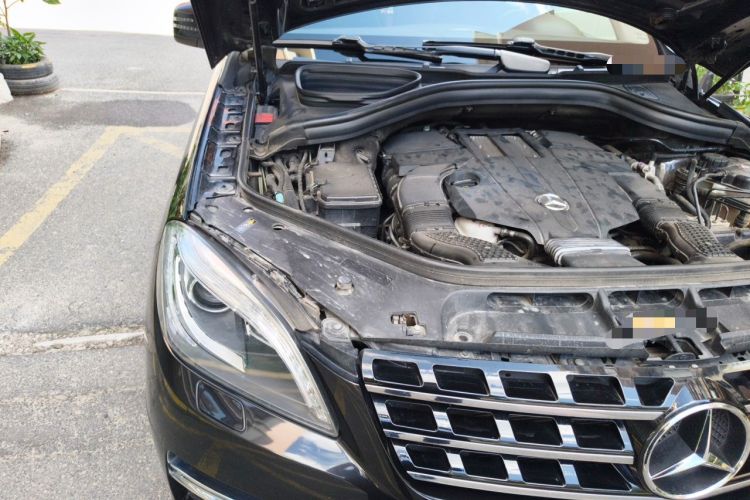 Used Mercedes-Benz M-Class 2015 ML 400 4MATIC Dynamic Model Engine Bay Right
