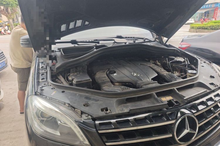 Used Mercedes-Benz M-Class 2015 ML 400 4MATIC Dynamic Model Engine Bay Right