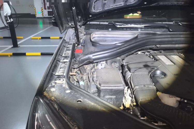 Used Mercedes-Benz M-Class 2015 ML 400 4MATIC Luxury Model Engine Bay Right