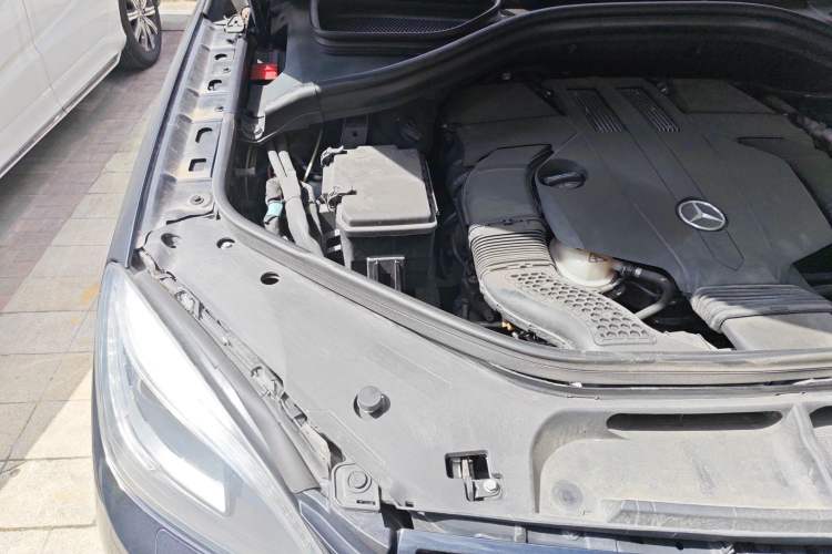 Used Mercedes-Benz M-Class 2015 ML 400 4MATIC Dynamic Model Engine Bay Right