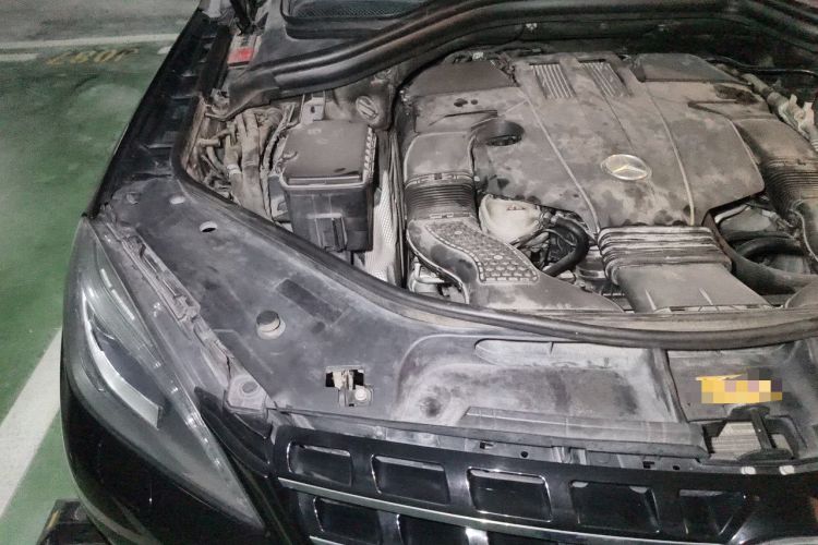 Used Mercedes-Benz M-Class 2015 ML 400 4MATIC Luxury Model Engine Bay Right