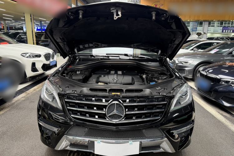 Used Mercedes-Benz M-Class 2015 ML 320 4MATIC Engine Bay