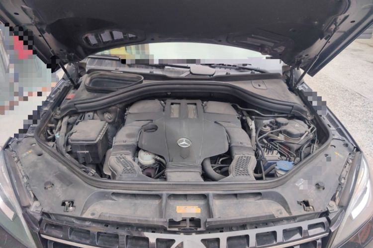 Used Mercedes-Benz M-Class 2015 ML 400 4MATIC Dynamic Model Engine Bay