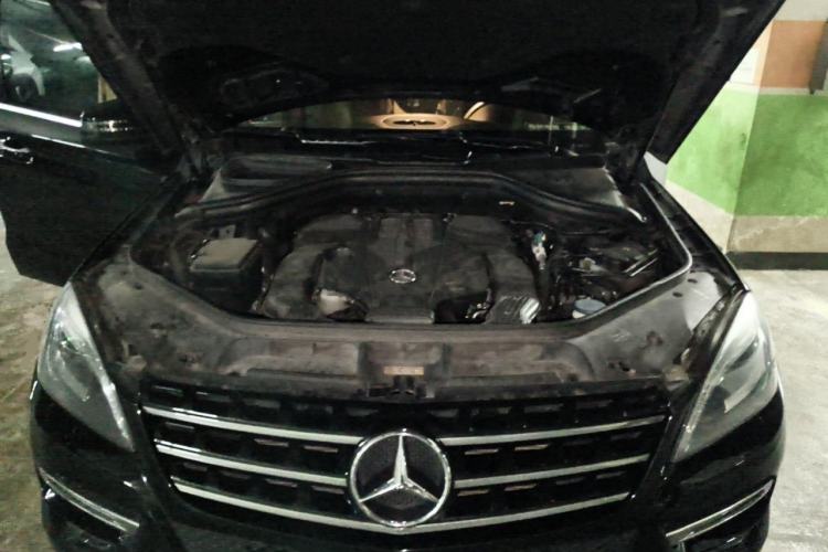 Used Mercedes-Benz M-Class 2015 ML 400 4MATIC Dynamic Model Engine Bay