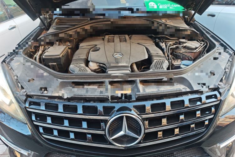 Used Mercedes-Benz M-Class 2015 ML 320 4MATIC Engine Bay