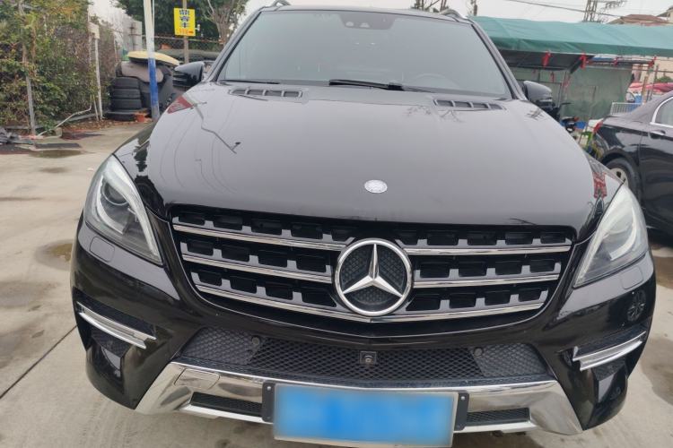 Used Mercedes-Benz M-Class 2015 ML 400 4MATIC Luxury Model Exterior 1