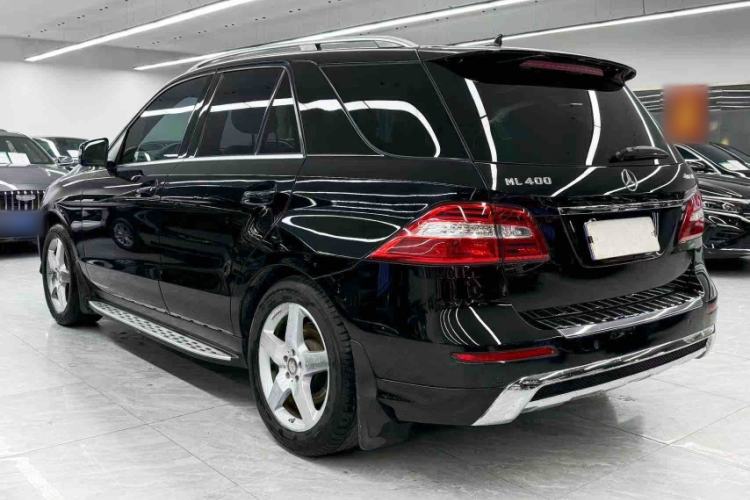 Used Mercedes-Benz M-Class 2015 ML 400 4MATIC Luxury Model Exterior 1