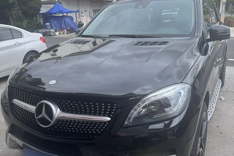 Used Mercedes-Benz M-Class 2015 ML 320 4MATIC Exterior 2