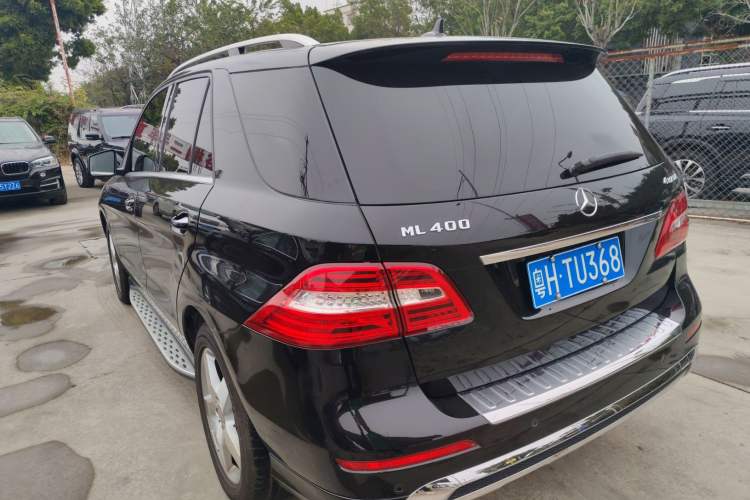 Used Mercedes-Benz M-Class 2015 ML 400 4MATIC Luxury Model Exterior 3