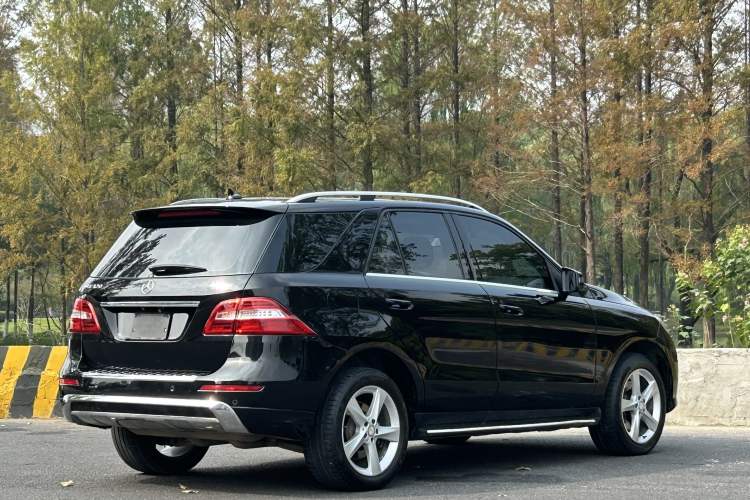 Used Mercedes-Benz M-Class 2015 ML 320 4MATIC Exterior 3