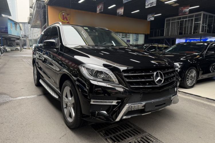 Used Mercedes-Benz M-Class 2015 ML 320 4MATIC Exterior 4