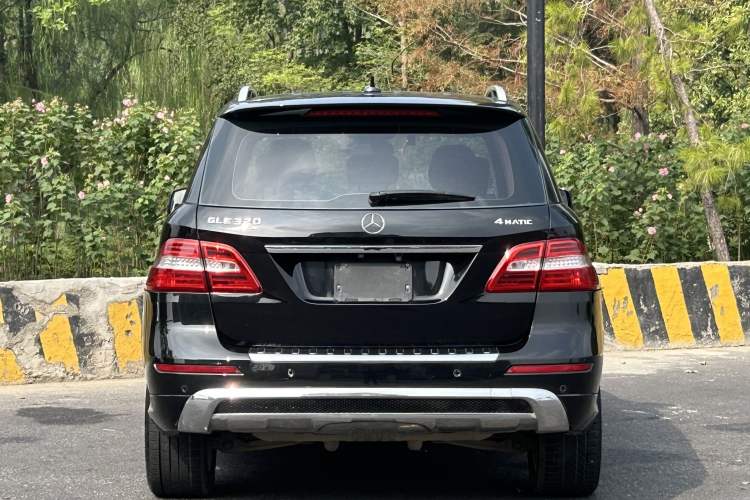 Used Mercedes-Benz M-Class 2015 ML 320 4MATIC Exterior 4