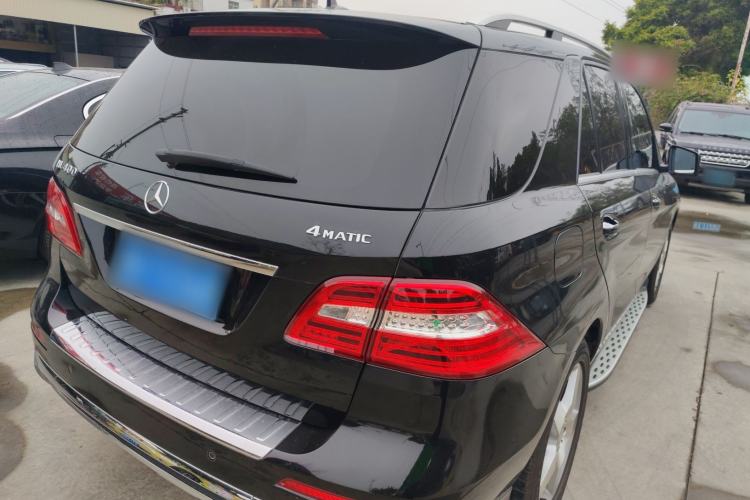 Used Mercedes-Benz M-Class 2015 ML 400 4MATIC Luxury Model Exterior 5