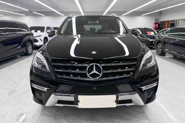 Used Mercedes-Benz M-Class 2015 ML 400 4MATIC Luxury Model Exterior 5