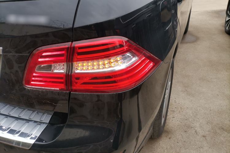 Used Mercedes-Benz M-Class 2015 ML 320 4MATIC Exterior 6