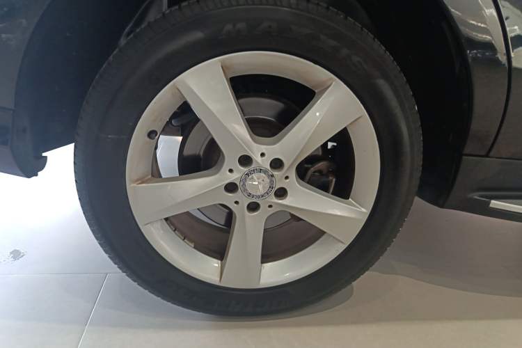 Used Mercedes-Benz M-Class 2015 ML 320 4MATIC Exterior 8