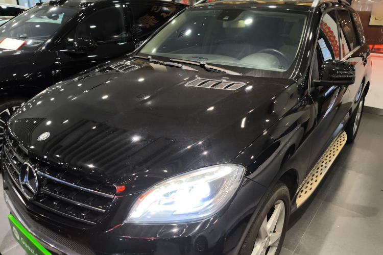 Used Mercedes-Benz M-Class 2015 ML 320 4MATIC Front