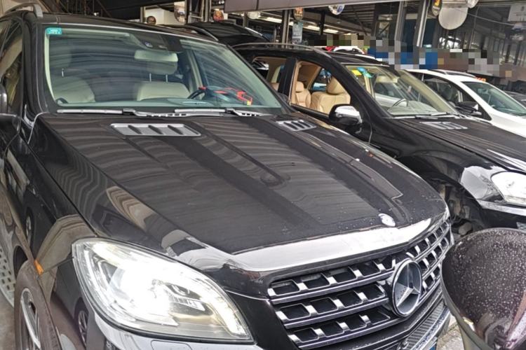 Used Mercedes-Benz M-Class 2015 ML 400 4MATIC Luxury Model Front