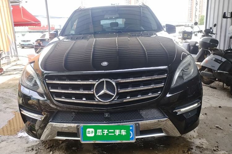 Used Mercedes-Benz M-Class 2015 ML 400 4MATIC Luxury Model Front