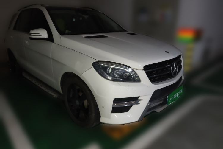 Used Mercedes-Benz M-Class 2015 ML 400 4MATIC Dynamic Model Front Right 45 Deg