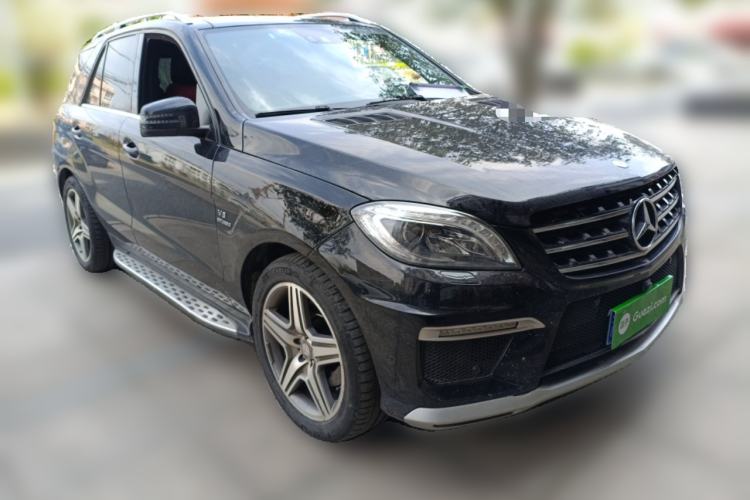 Used Mercedes-Benz M-Class 2015 ML 400 4MATIC Luxury Model Front Right 45 Deg