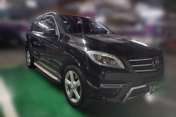 Used Mercedes-Benz M-Class 2015 ML 320 4MATIC Front Right 45 Deg