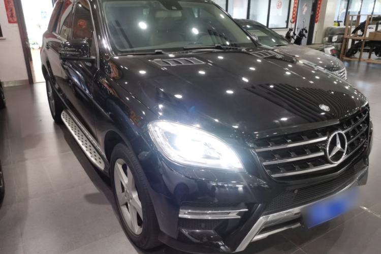Used Mercedes-Benz M-Class 2015 ML 320 4MATIC Front Right 45 Deg