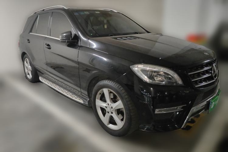 Used Mercedes-Benz M-Class 2015 ML 400 4MATIC Dynamic Model Front Right 45 Deg
