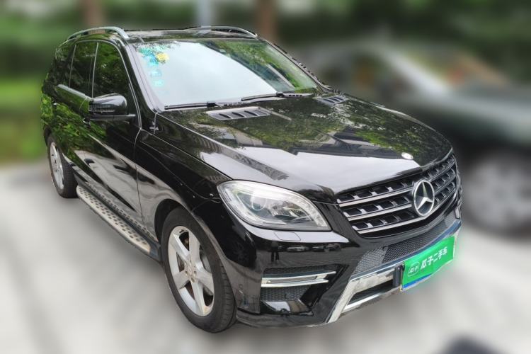 Used Mercedes-Benz M-Class 2015 ML 400 4MATIC Dynamic Model Front Right 45 Deg
