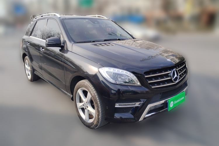 Used Mercedes-Benz M-Class 2015 ML 400 4MATIC Dynamic Model Front Right 45 Deg