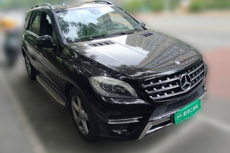 Used Mercedes-Benz M-Class 2015 ML 400 4MATIC Dynamic Model Front Right 45 Deg