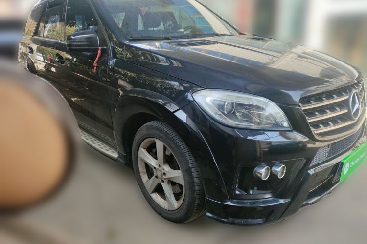 Used Mercedes-Benz M-Class 2015 ML 320 4MATIC Front Right 45 Deg