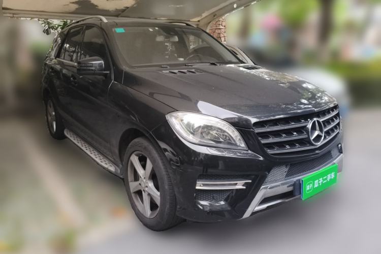 Used Mercedes-Benz M-Class 2015 ML 400 4MATIC Dynamic Model Front Right 45 Deg
