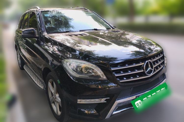 Used Mercedes-Benz M-Class 2015 ML 400 4MATIC Dynamic Model Front Right 45 Deg
