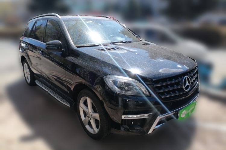 Used Mercedes-Benz M-Class 2015 ML 320 4MATIC Front Right 45 Deg